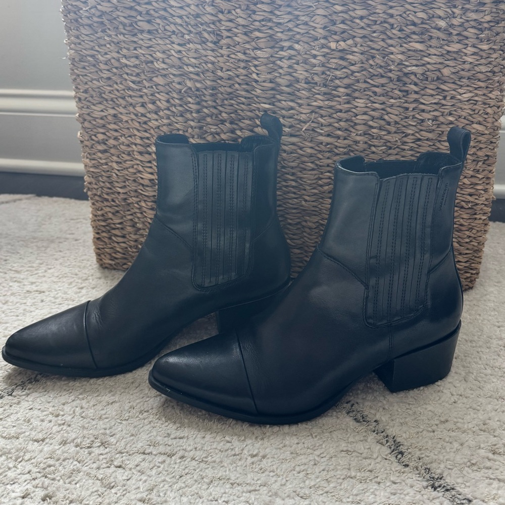 Vagabond Marja Pointy Toe Chelsea Boot - Picture 7 of 10